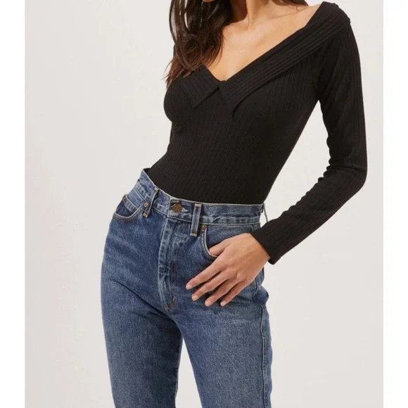 ASTR Nola Ribbed Knit Off the Shoulder Bodysuit S - Picture 3 of 9